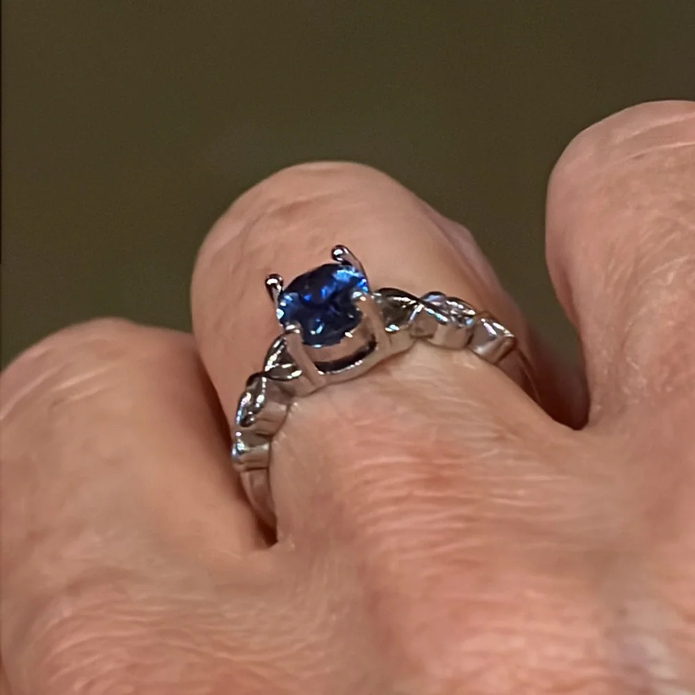 Dainty cz sapphire ring, Sz 8 - Picture 4 of 7